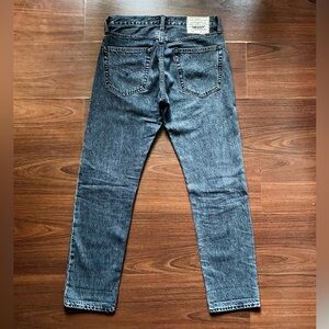 Levi’s Well Thread 502 Taper Charcoal Jeans